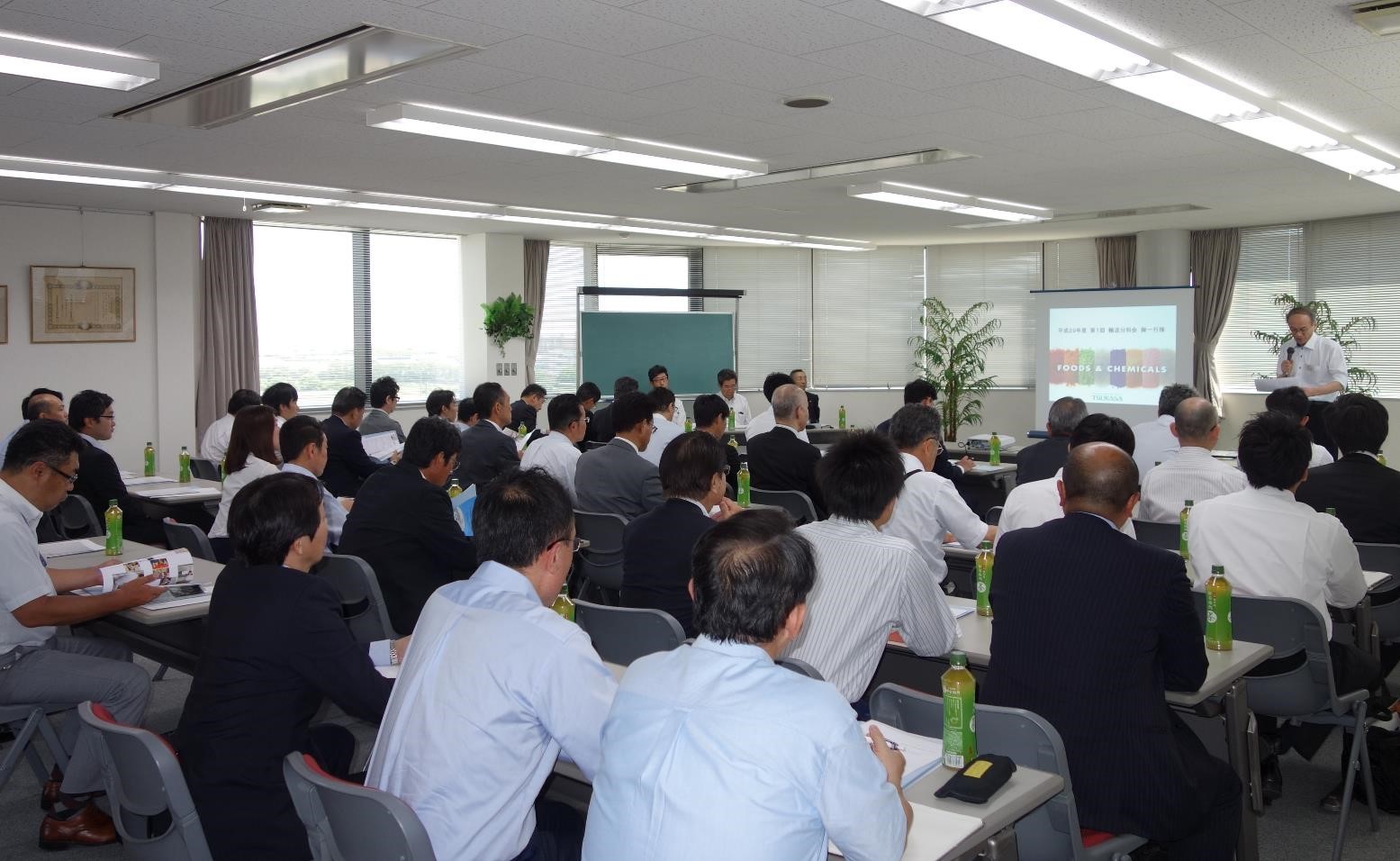 輸送分科会　コーディネータ　田中先生より挨拶