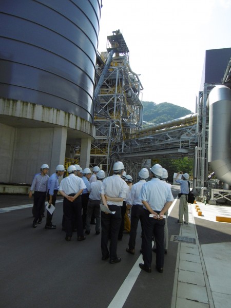 ②大月バイオマス発電所見学風景その2